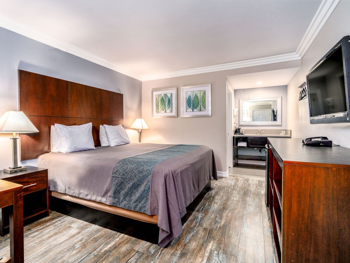 Friendly Hills Inn