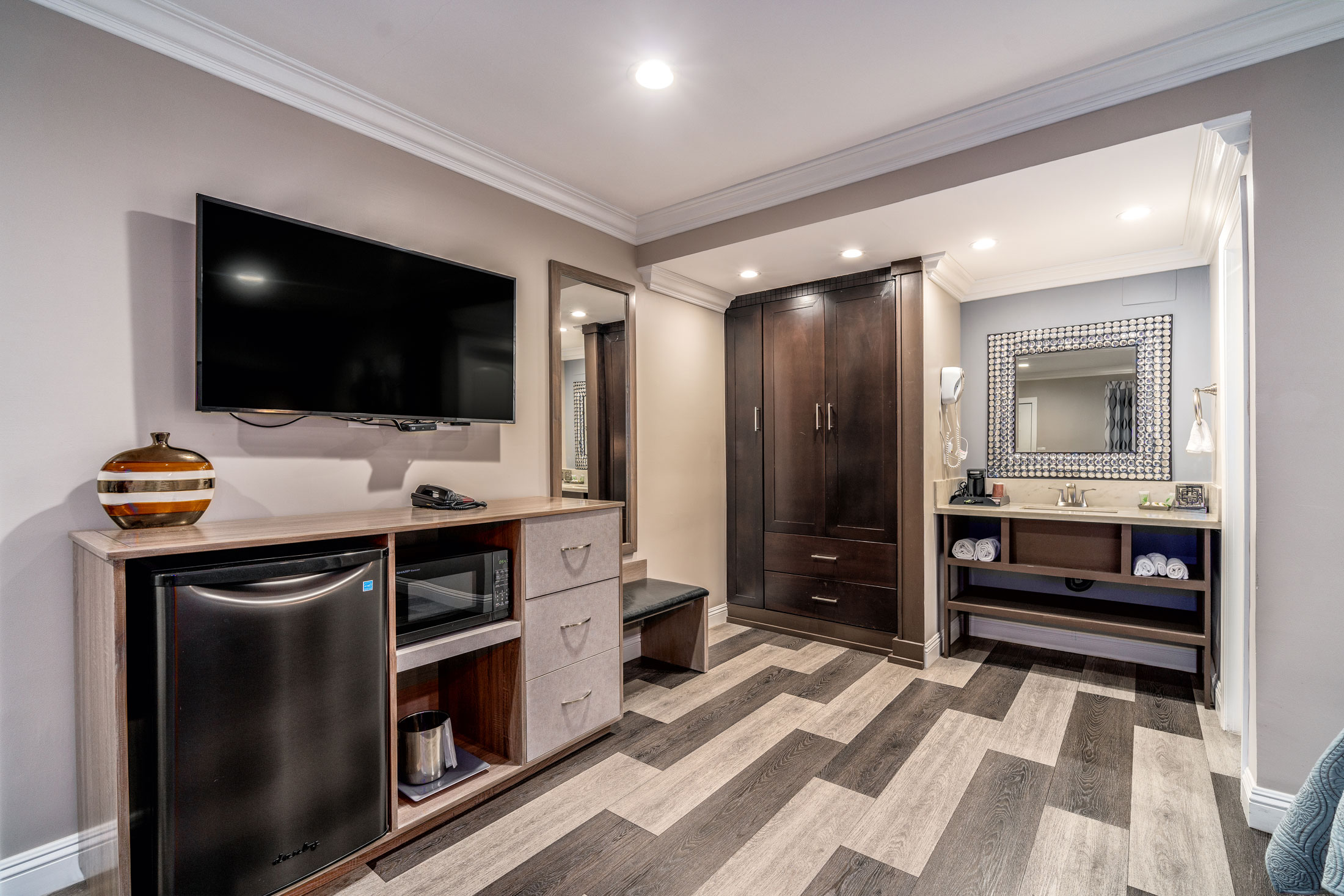 Whittier Hotel Suites Friendly Hills Inn Need Extra Room?